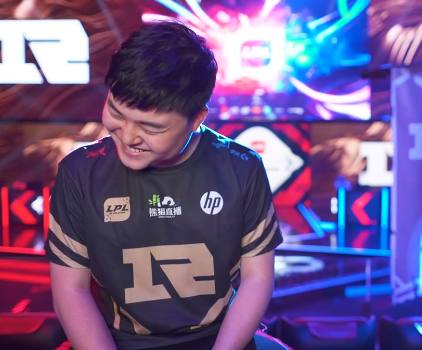 记分牌后的 记分牌后的